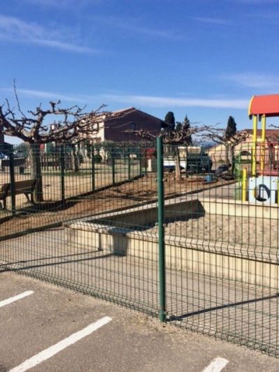la cour en travaux