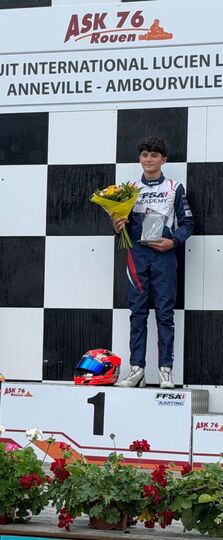 Félicitations à Nino MOULIN pour son titre de double champion de France de Karting.